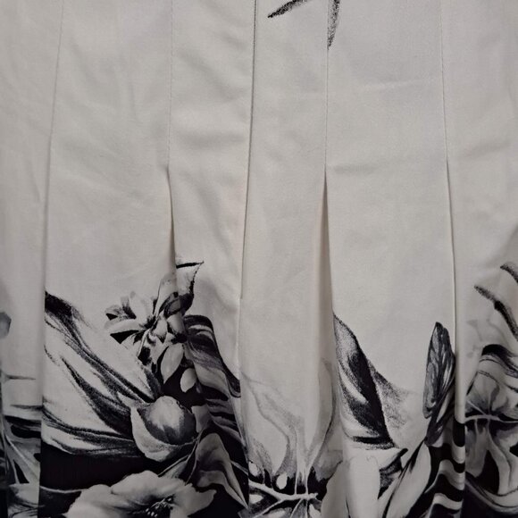 WHMB Size 2 Black And White Fit and Flare Dress Wide Straps Defined Waist NWT - Picture 11 of 16